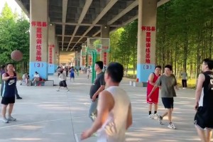 这小子说他是纽约之王，可信吗